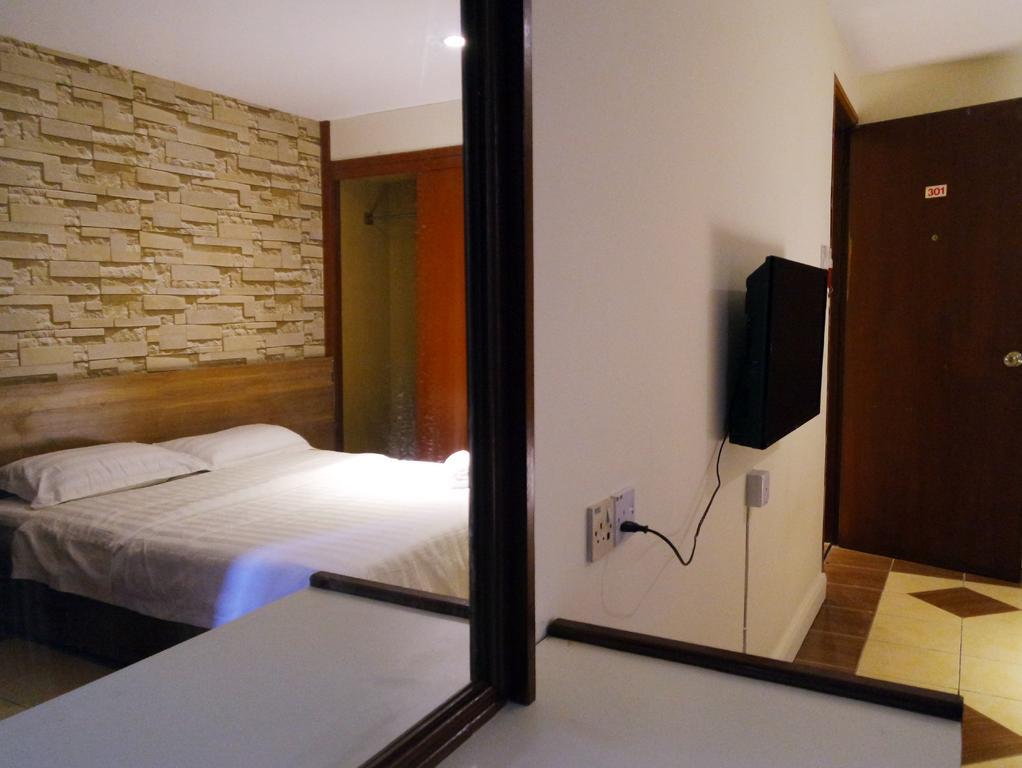Fata Garden Hotel By Place2Stay Кучинг Номер фото