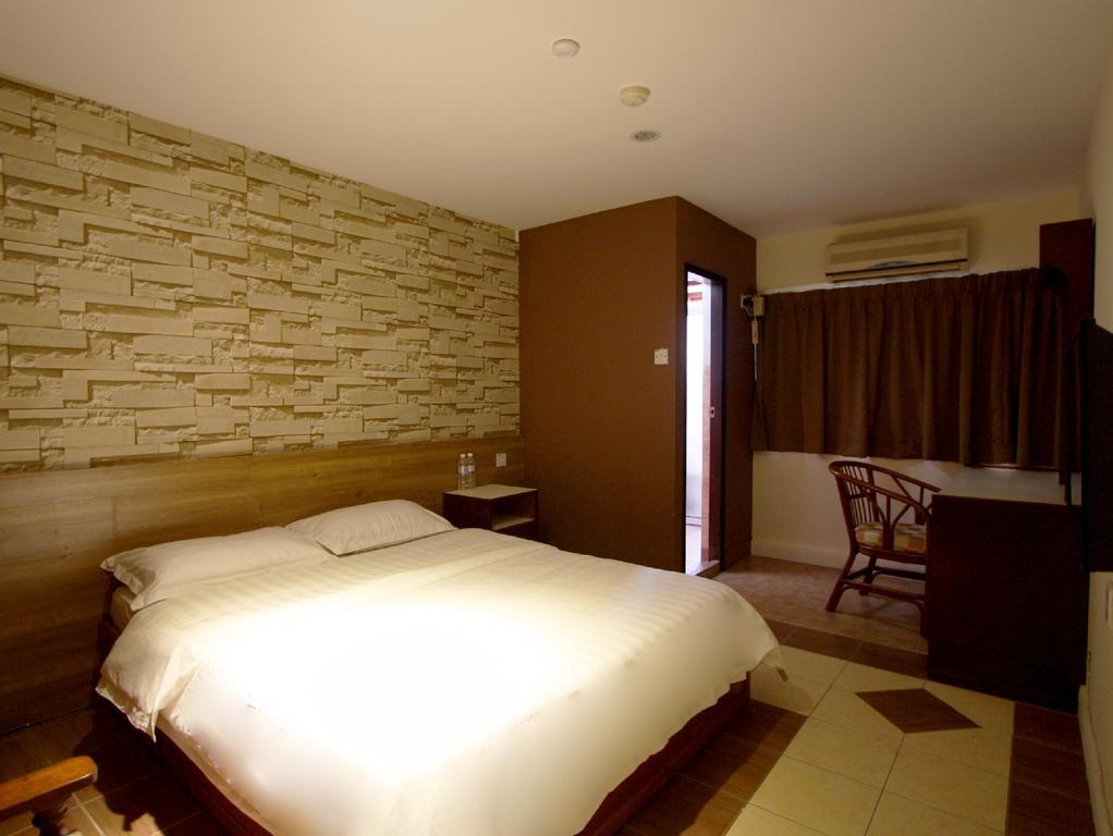 Fata Garden Hotel By Place2Stay Кучинг Номер фото