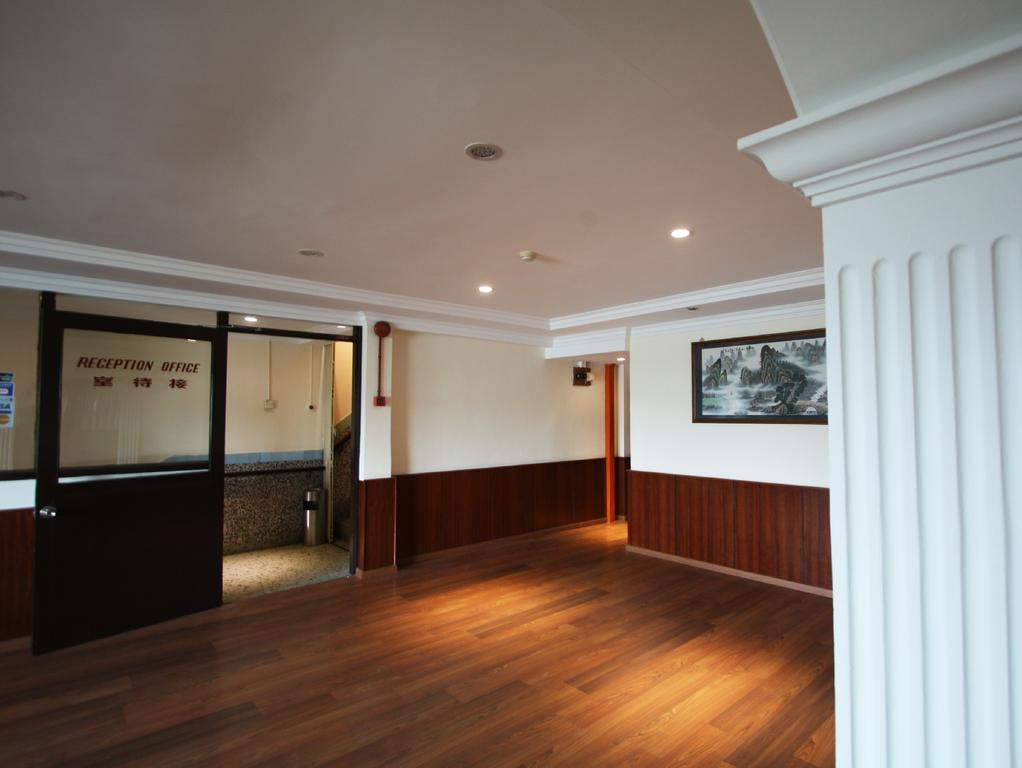 Fata Garden Hotel By Place2Stay Кучинг Экстерьер фото