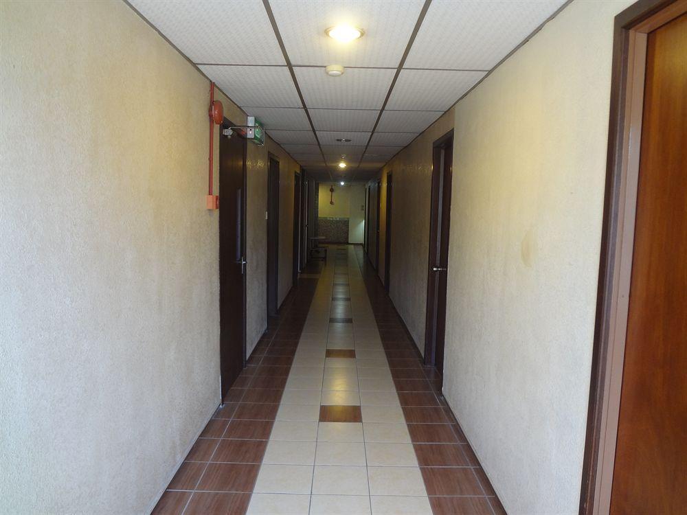 Fata Garden Hotel By Place2Stay Кучинг Экстерьер фото