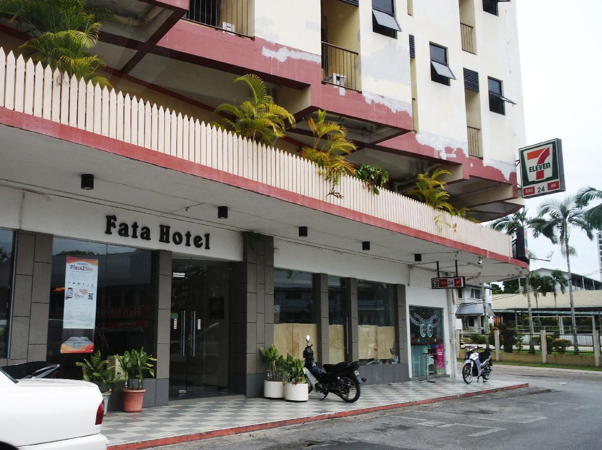Fata Garden Hotel By Place2Stay Кучинг Экстерьер фото