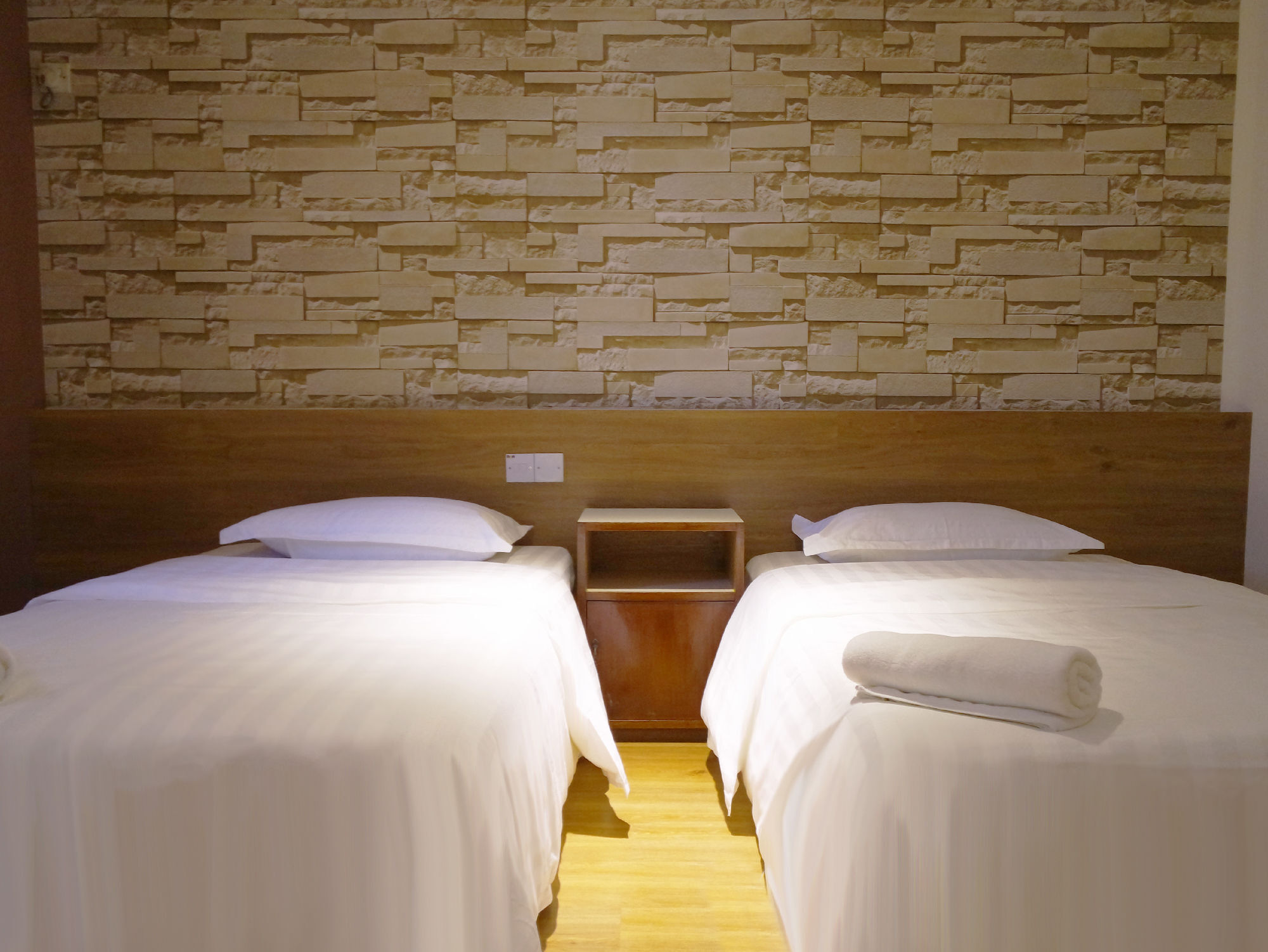 Fata Garden Hotel By Place2Stay Кучинг Экстерьер фото